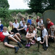 Children at Tom Hickathrift's Grave, Tilney All Saints